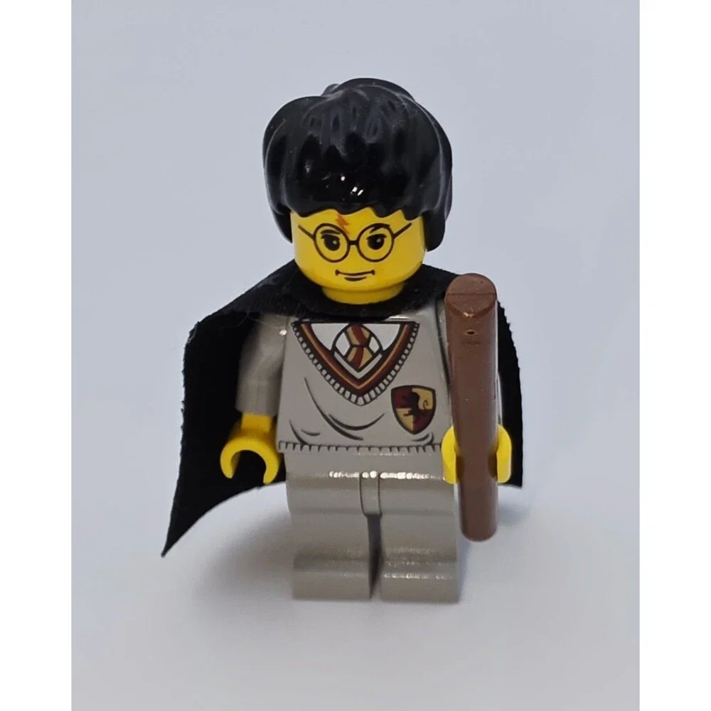 LEGO Harry Potter Minifigure hp005 Yellow Head Star Cape Vintage 2001